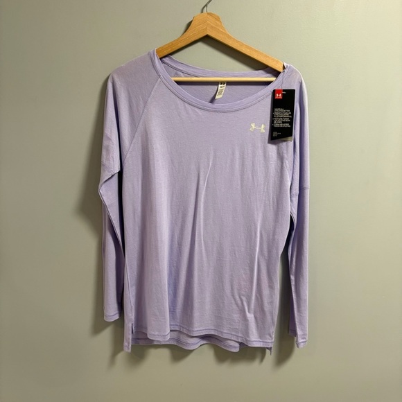 Under Armour Tops - Under Armour Tee